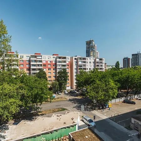 Daire Zahradnicka With Parking And Balcony *