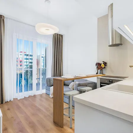 Zahradnicka With Parking And Balcony Daire