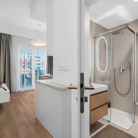 Zahradnicka With Parking And Balcony * Bratislava