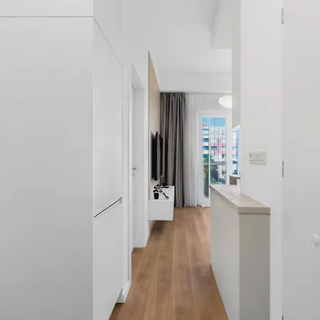 Zahradnicka With Parking And Balcony Daire Bratislava