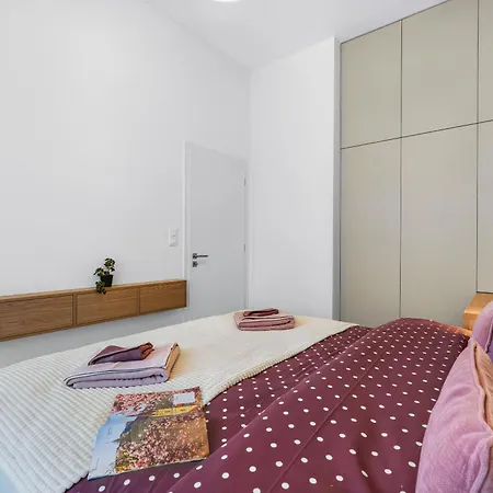 Zahradnicka With Parking And Balcony * Bratislava