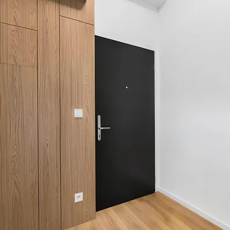 Daire Zahradnicka With Parking And Balcony Bratislava